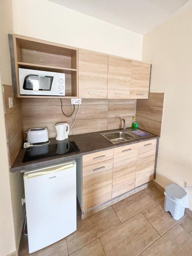 Antonis G. Hotel Apartments Voroklini Ngoại thất bức ảnh