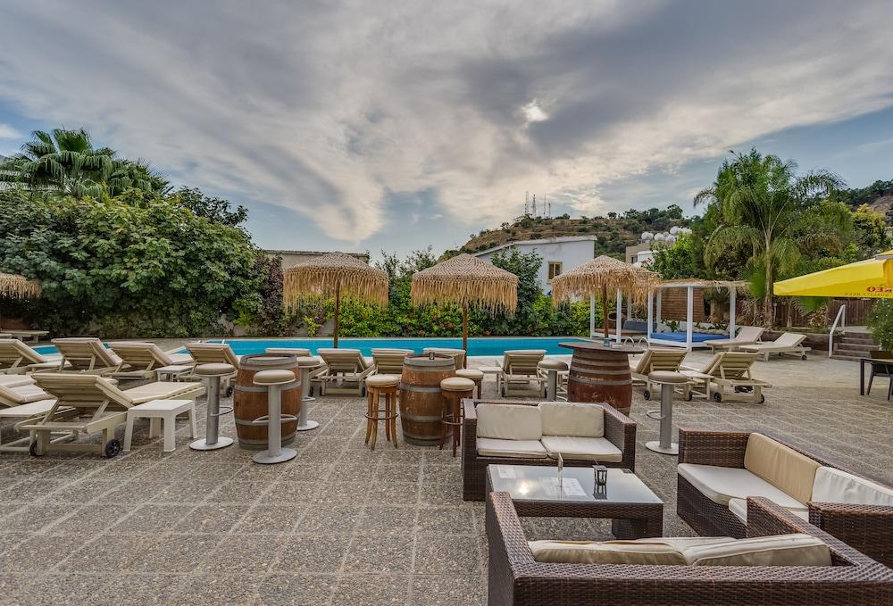 Antonis G. Hotel Apartments Voroklini Ngoại thất bức ảnh