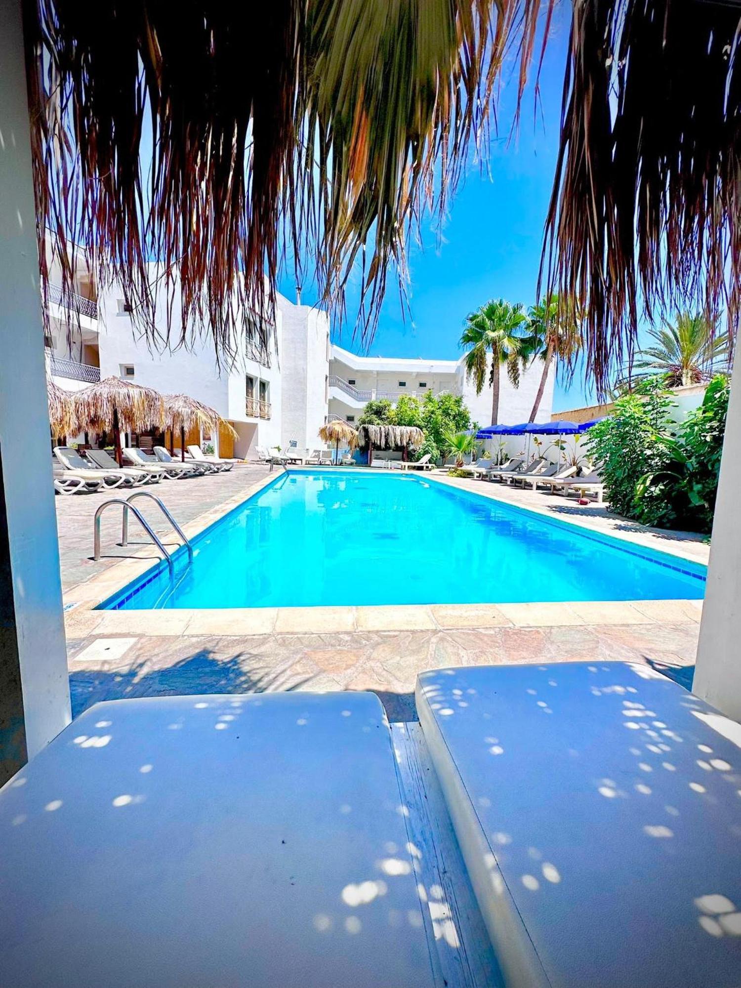 Antonis G. Hotel Apartments Voroklini Ngoại thất bức ảnh